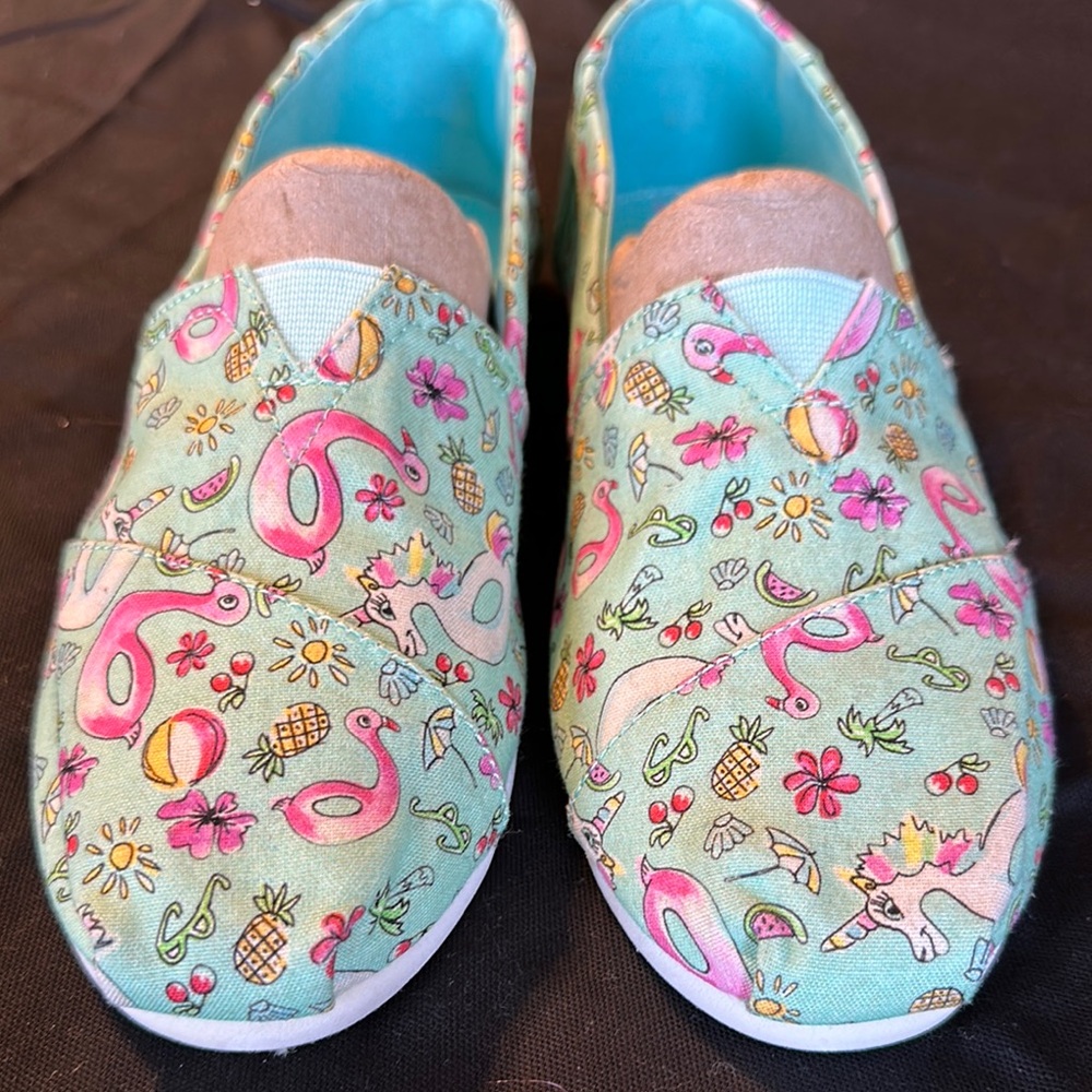 TOMS Poolside Floaties Shoes Youth 6 Women’s 8 NWOB